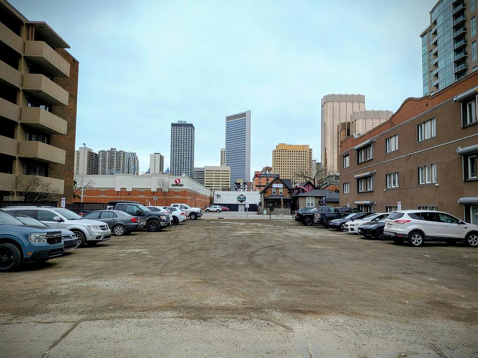 807 12 Avenue Southwest, Calgary, AB