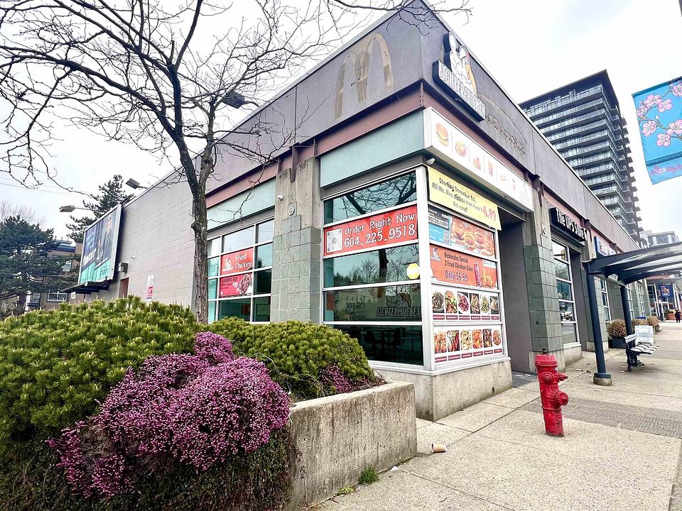 8631 Granville Street, Vancouver, BC