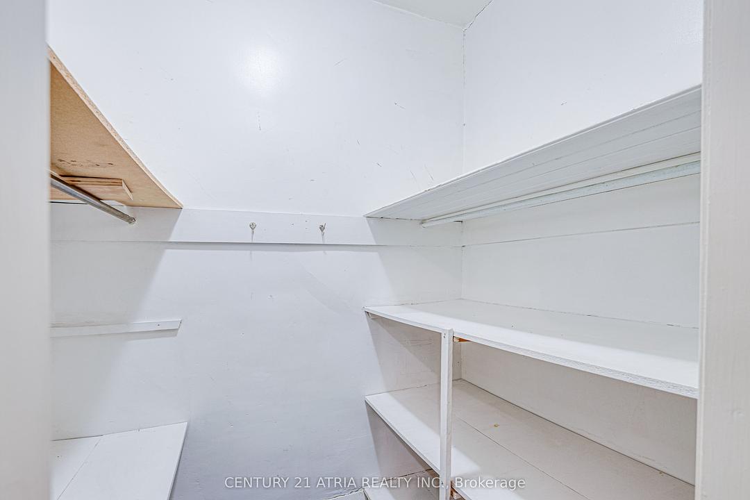 1564 Danforth Avenue, Toronto, ON