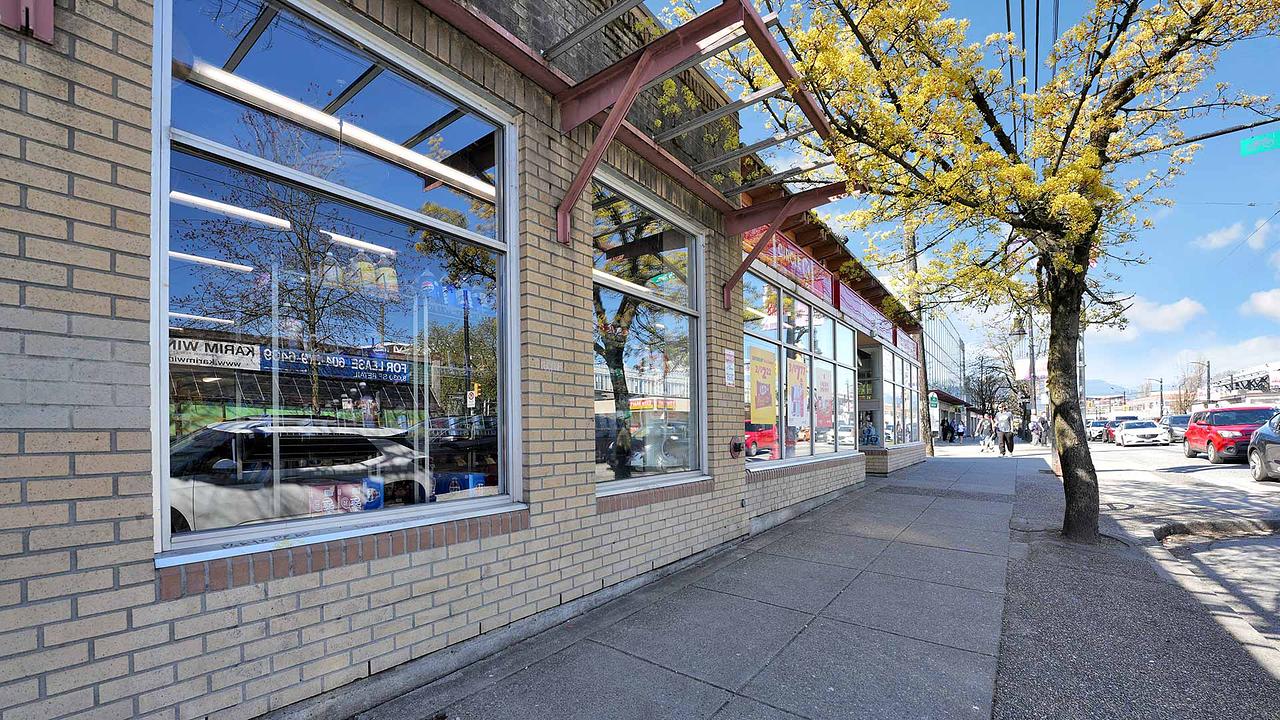 Circle K - 2601 Commercial Drive, Vancouver, BC