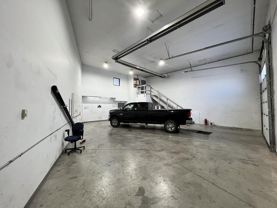 9 - 7471 Edgar Industrial Bend, Red Deer, AB