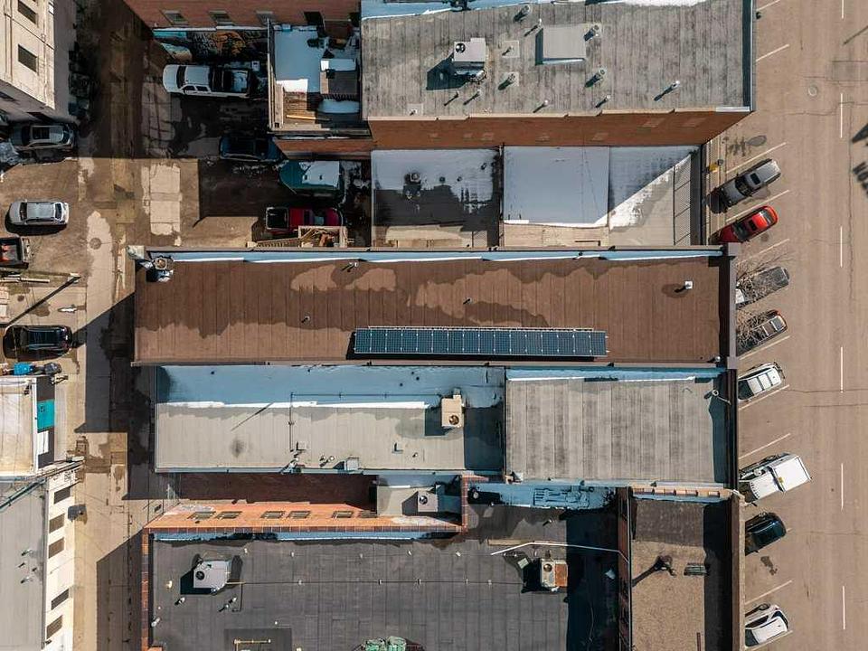 325 5 Street South, Lethbridge, AB
