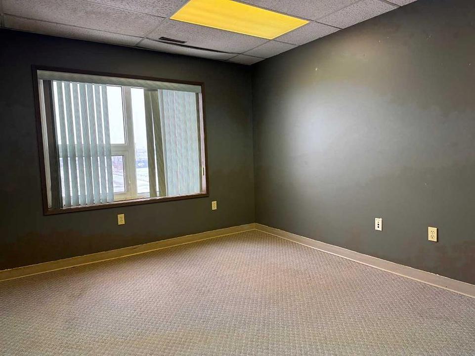 Bay 4 - 5208 62 Street, Lloydminster, AB