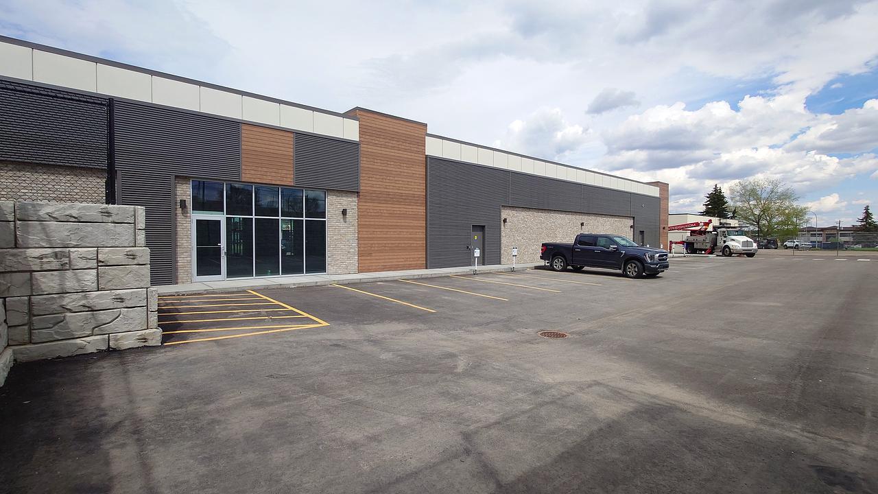 160 - 5441 45 Street, Red Deer, AB