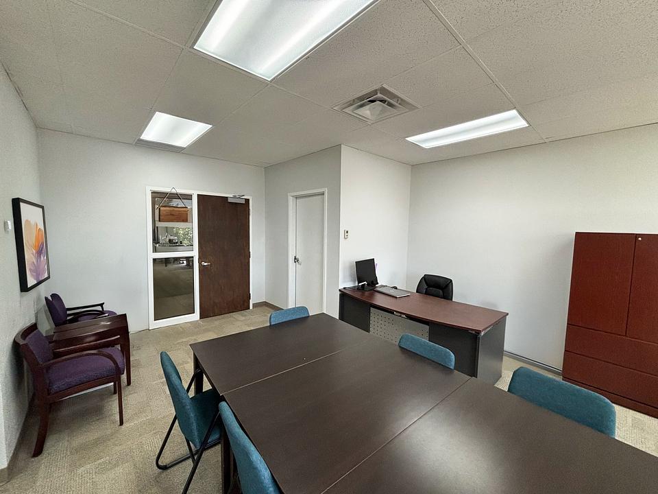102 - 3845 Joseph Howe Dr, Halifax, NS