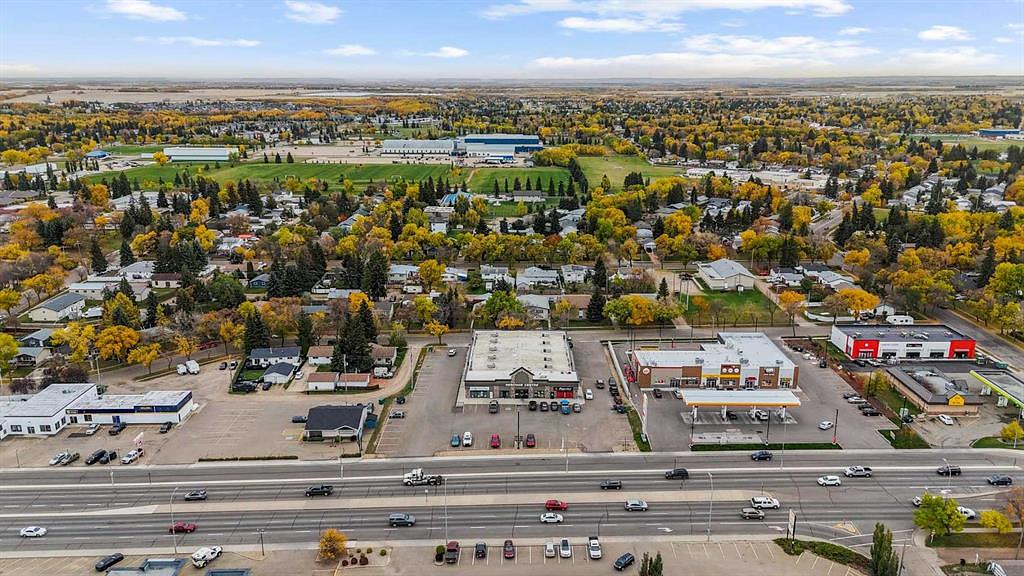 102 - 5703 48 Avenue, Camrose, AB