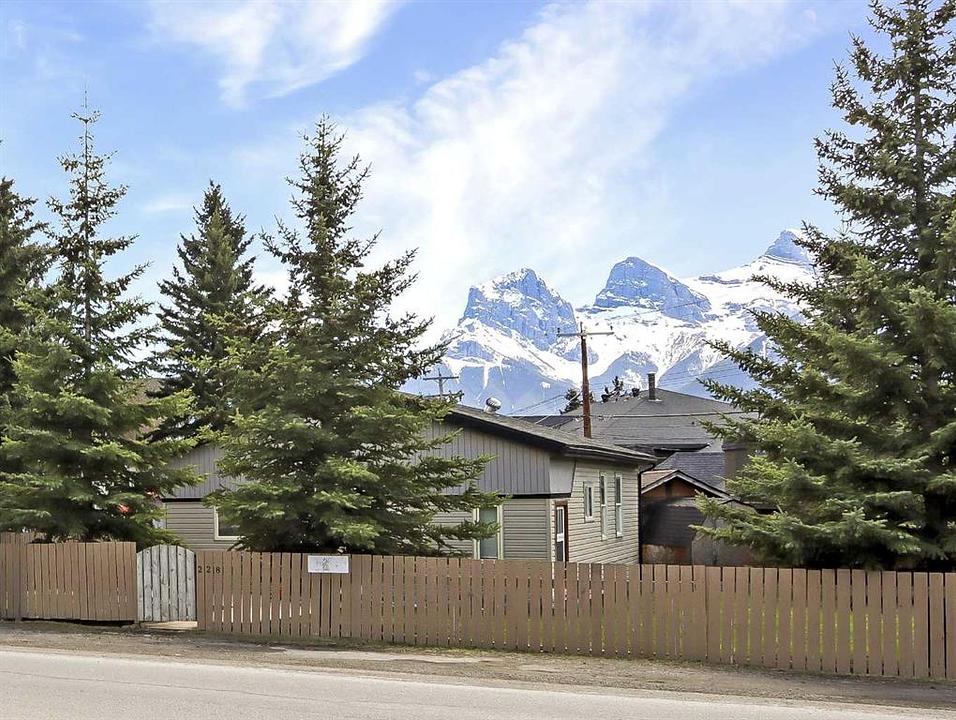 228 17 Street, Canmore, AB