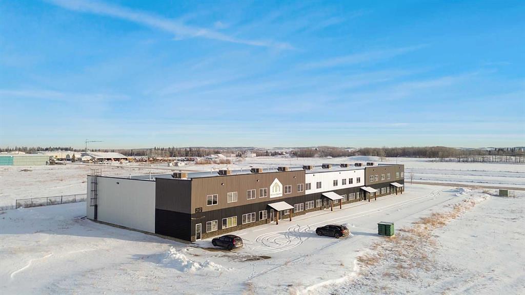 101 - 312 Energy Way, Penhold, AB