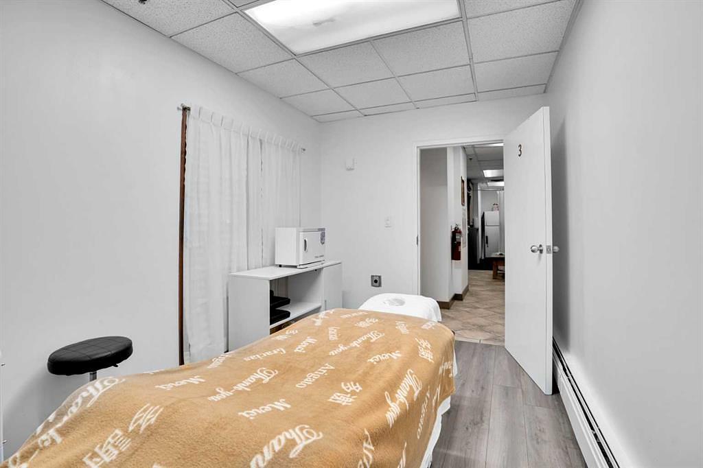 1330 12 Avenue Southwest, Calgary, AB