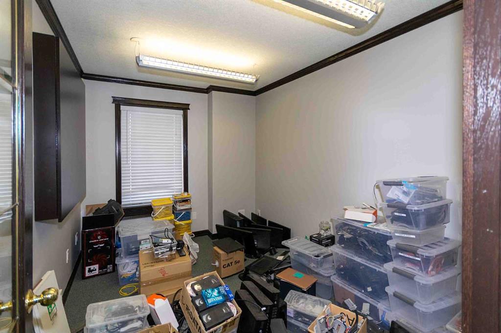 300e, Raymond, AB
