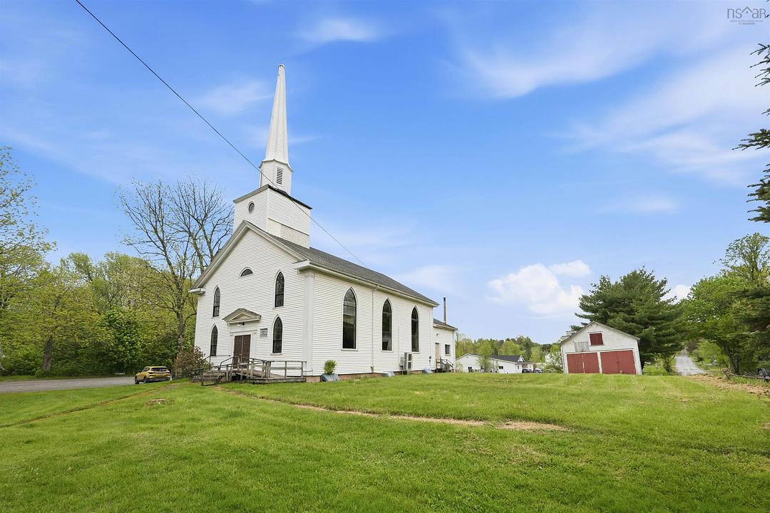 7800 Highway 14, Newport, NS