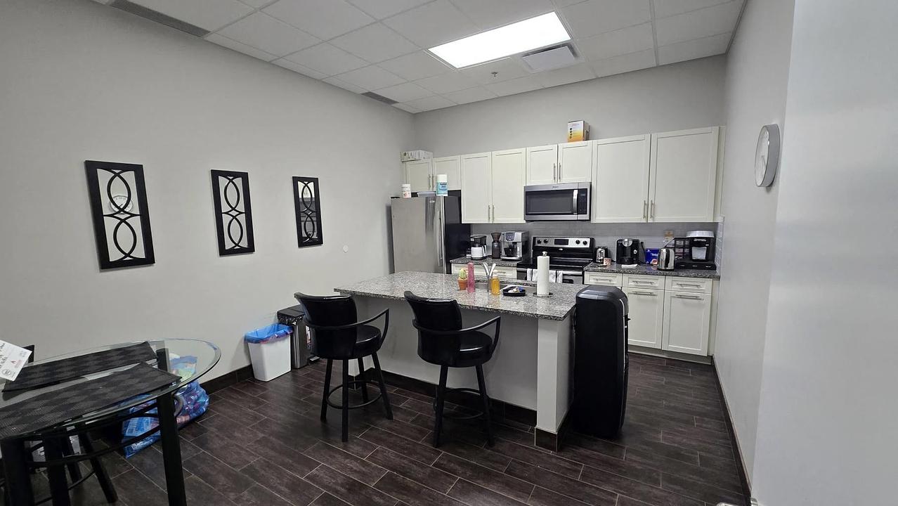 Main Floor Office - 13 Avenue, Edmonton, AB