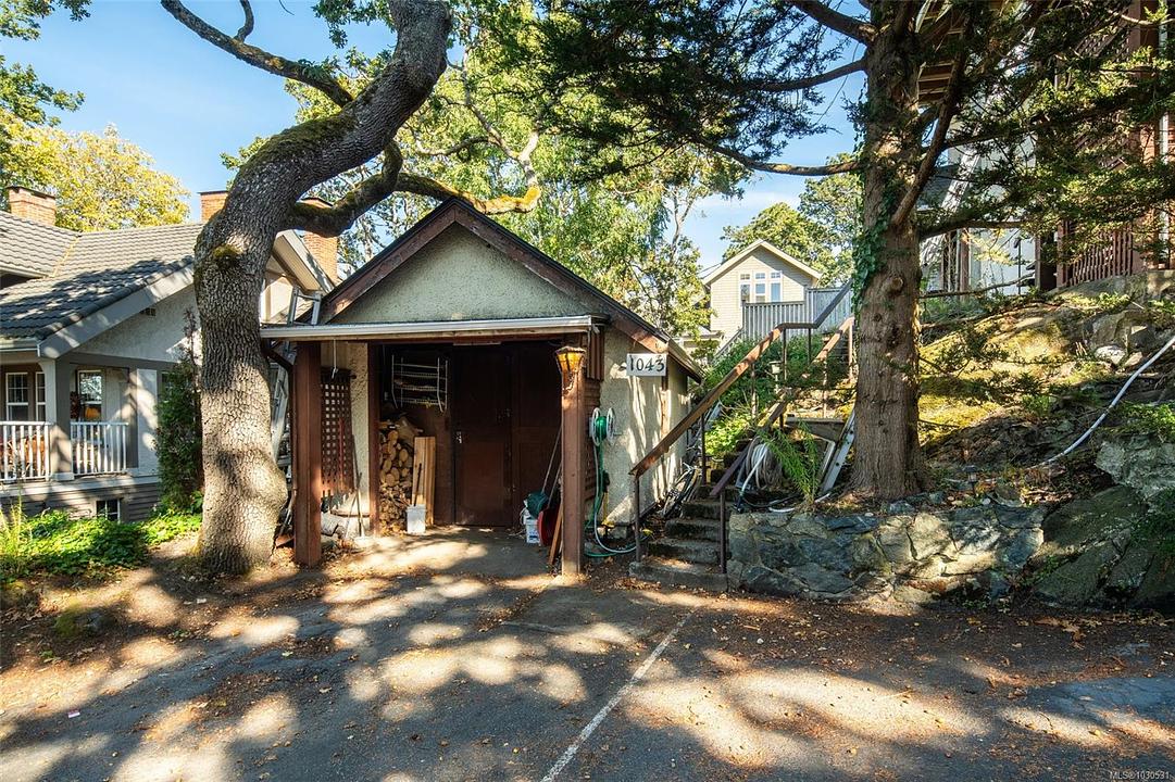 1043 Belmont Avenue, Victoria, BC