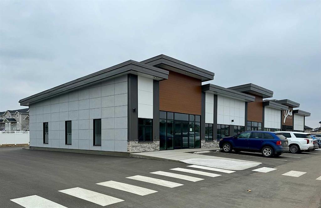 204 - 4979 Southlands Drive Southeast, Medicine Hat, AB