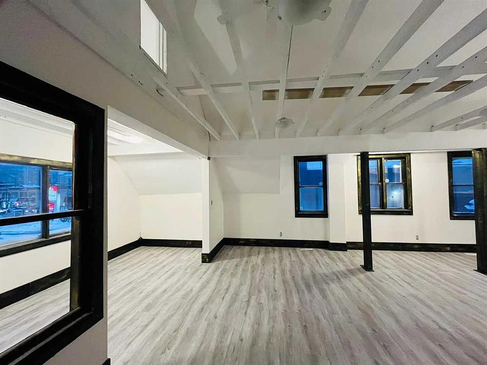 109 14 Street Northwest, Calgary, AB