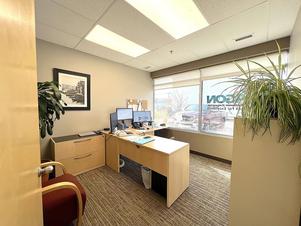 10672 46 Street Southeast, Calgary, AB