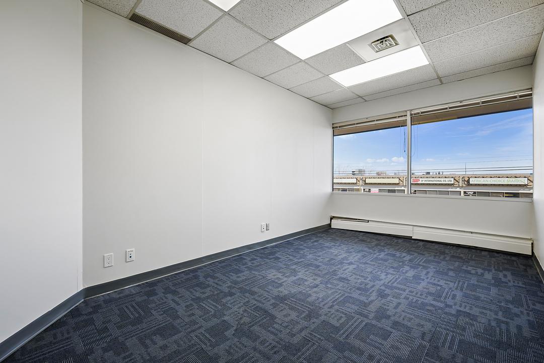 220 - 3016 19 Street Northeast, Calgary, AB