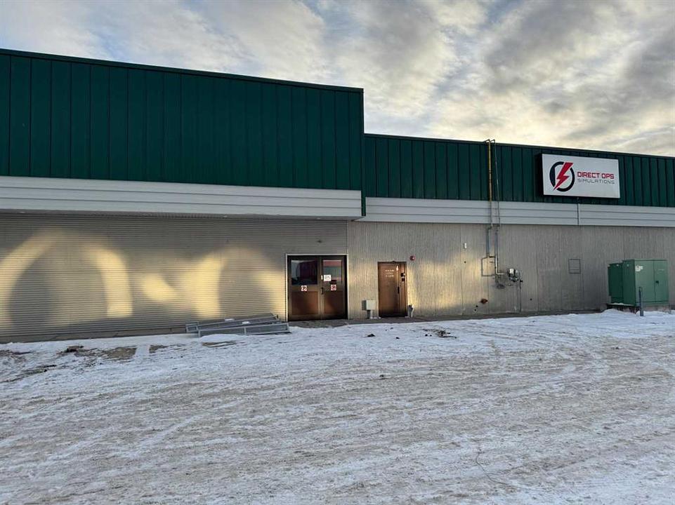 6 - 1411 33 Street Northeast, Calgary, AB