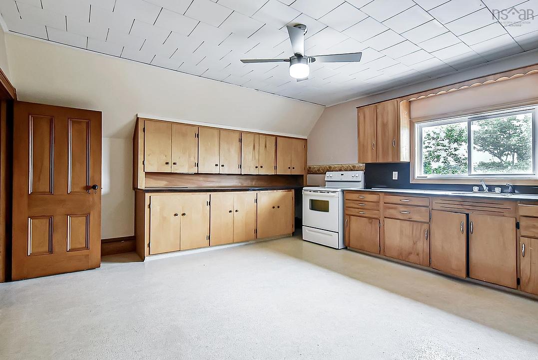 194 King Street, Windsor, NS