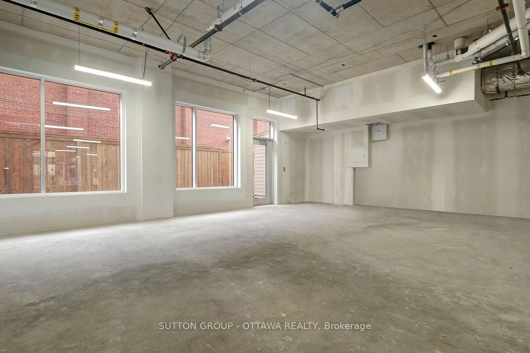 399 Winston Avenue, Ottawa, ON