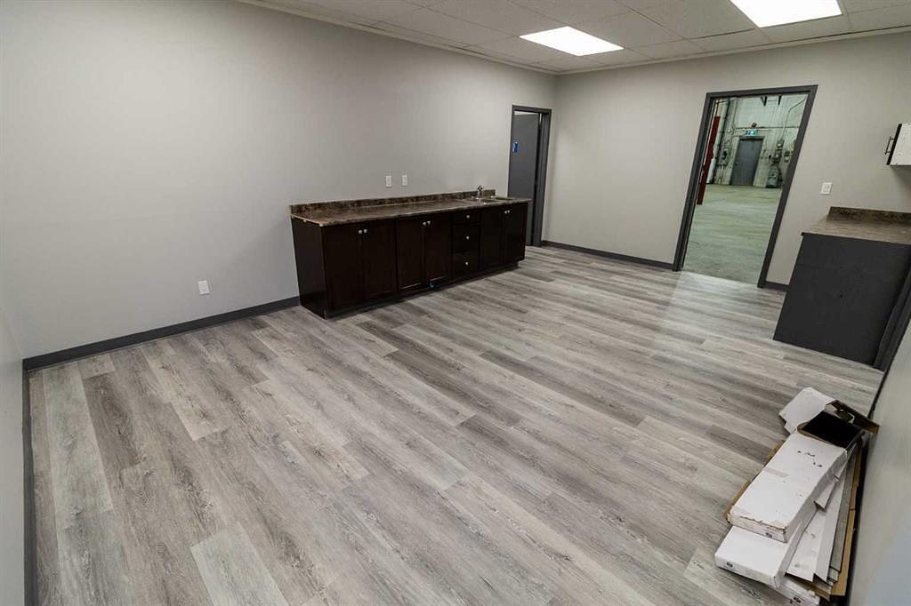 Units 11-12 - 4041 74 Avenue Southeast, Calgary, AB