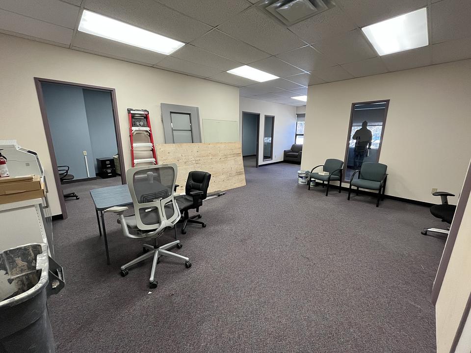 206 - 329 March Rd, Ottawa, ON