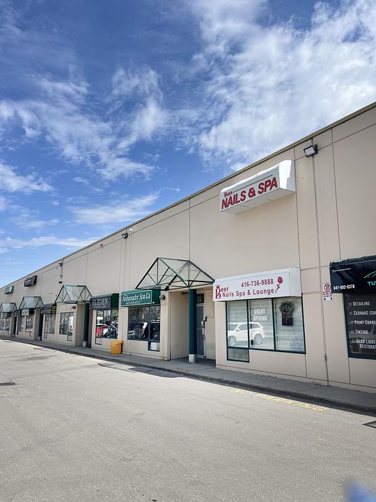 1270 Finch Avenue West, Toronto, ON