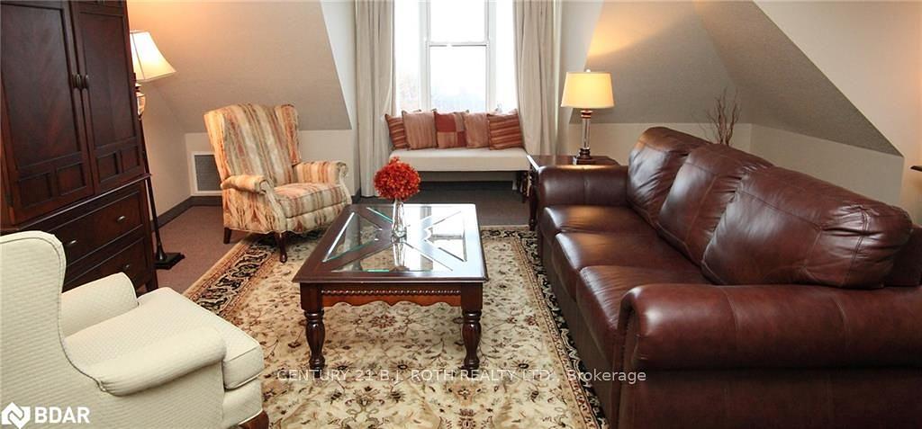 1 Berczy Street, Barrie, ON