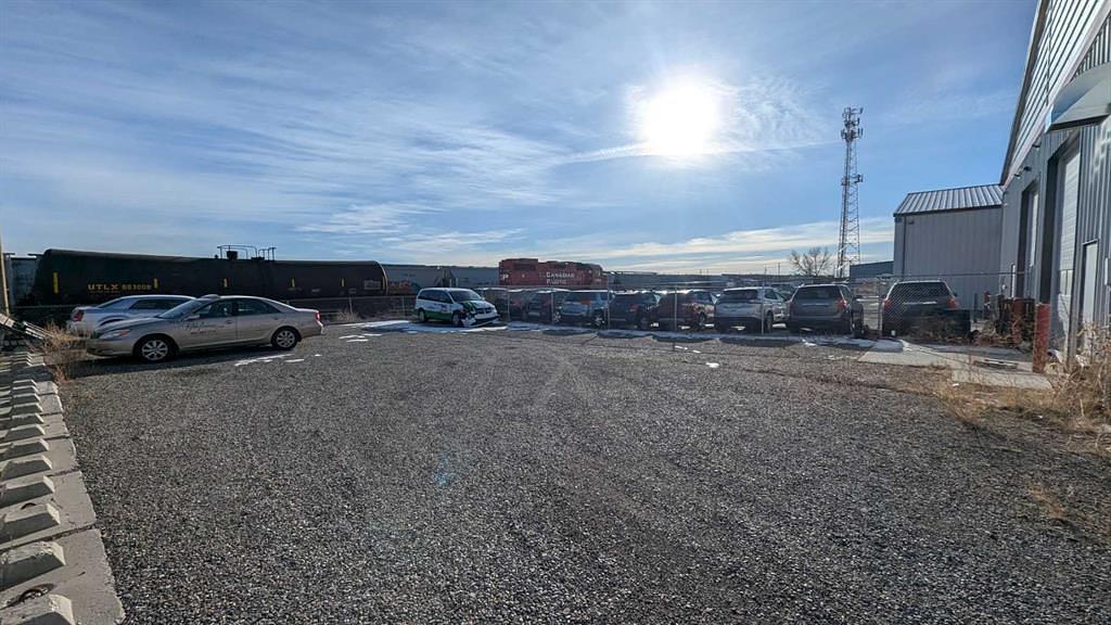 10 - 1075 36 Street North, Lethbridge, AB