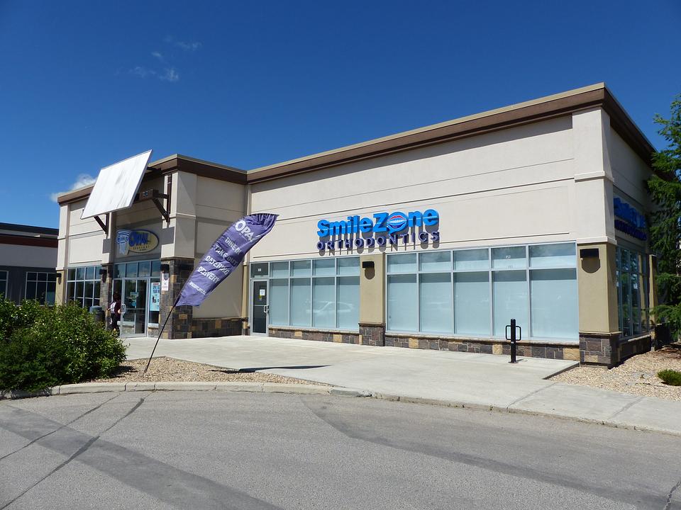 31 Southridge Drive, Okotoks, AB