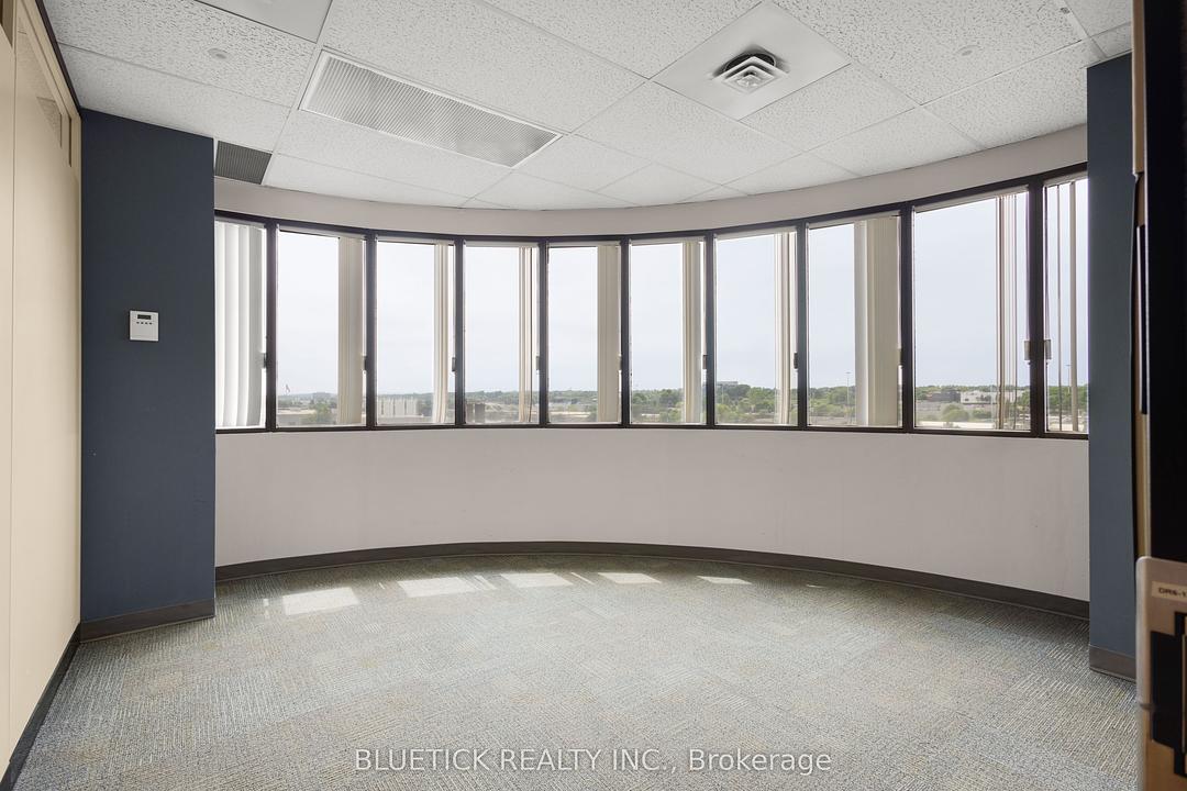 600 - 690 Dorval Drive, Oakville, ON