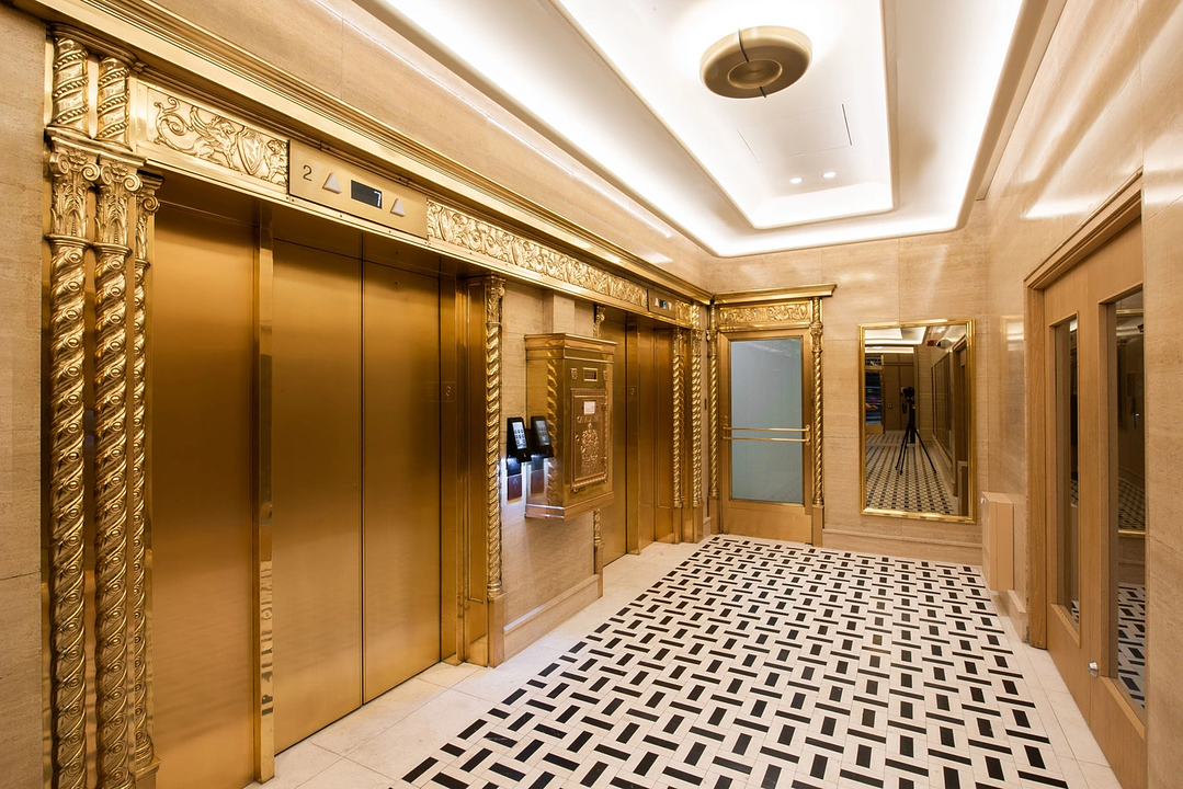 400 - 350 Bay Street, Toronto, ON