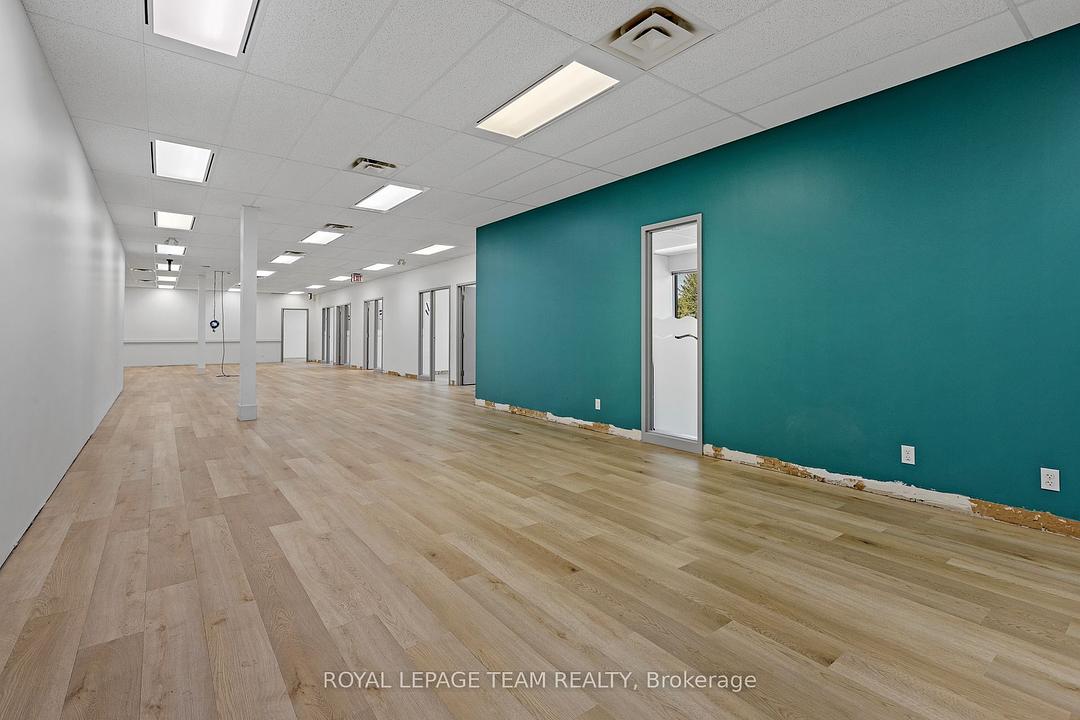 2490 Don Reid Drive, Ottawa, ON