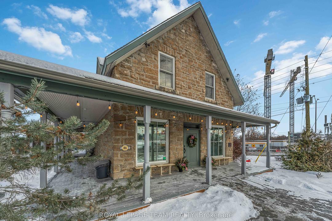 806 March Road, Ottawa, ON