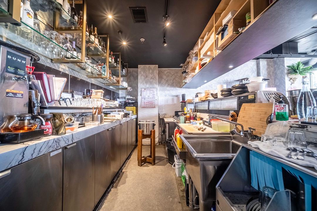 3 - 1010 Beach Avenue, Vancouver, BC