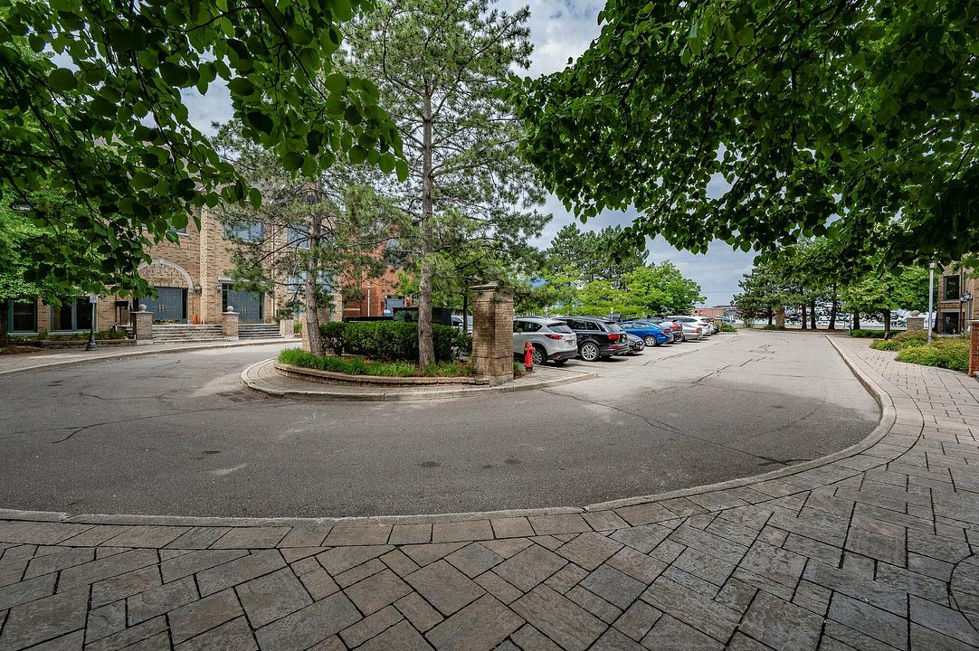 Suite 301A - 104-2904 South Sheridan Way, Oakville, ON