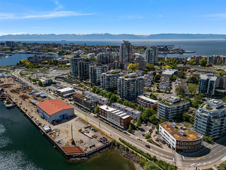 300-305 - 388 Harbour Road, Victoria, BC