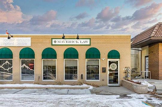 115b 4 Avenue West, Cochrane, AB