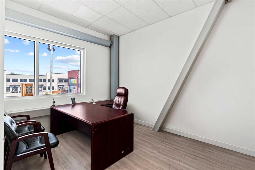 305 - 10960 42 Street Northeast, Calgary, AB