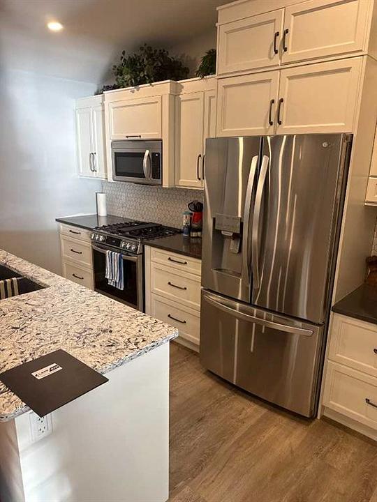 3 - 20 A Sylvaire Close, Sylvan Lake, AB