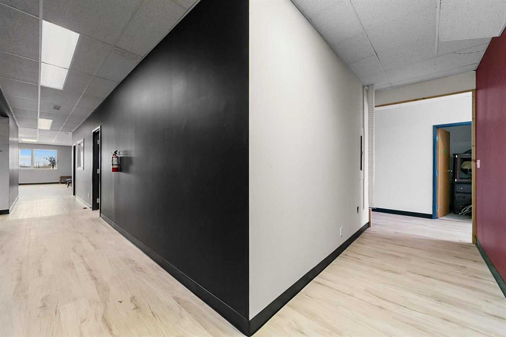 Bay C - 4707 51 Avenue, Camrose, AB