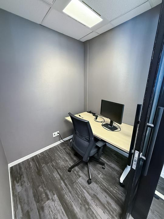 970 - 1055 West Georgia Street, Vancouver, BC