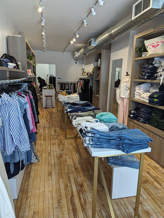 1726 Avenue Road, Toronto, ON