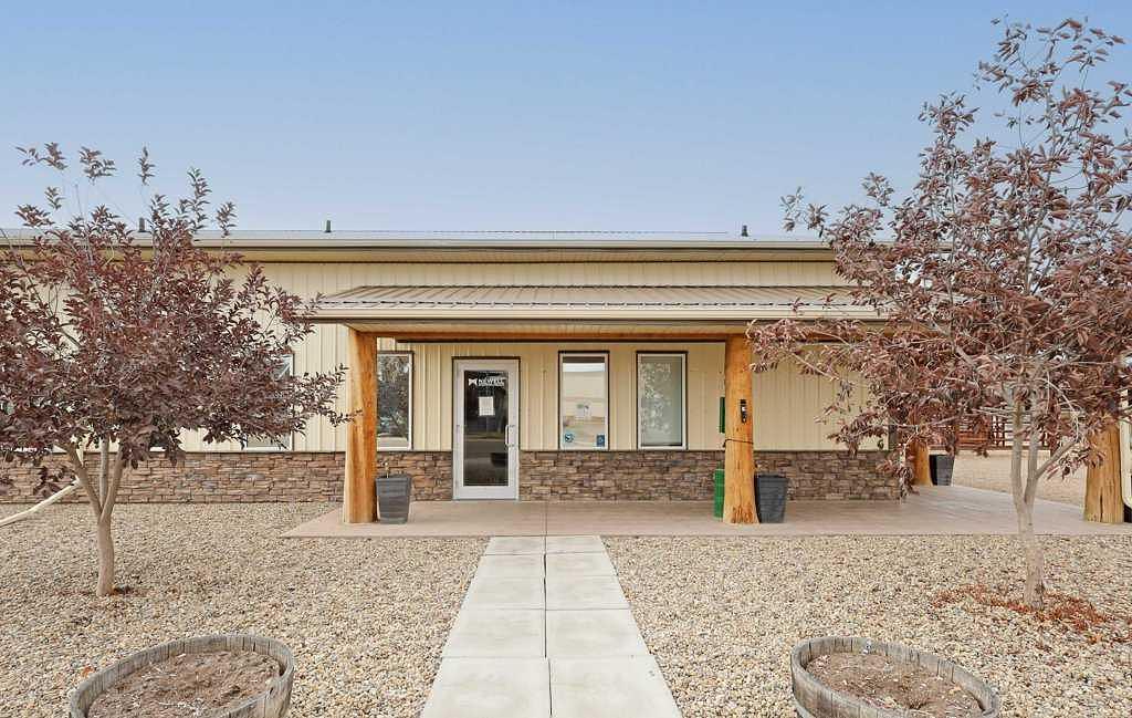 50 Upland Boulevard West, Brooks, AB