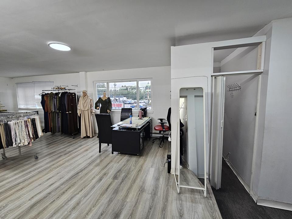201 - 9557 120 Street, Delta, BC