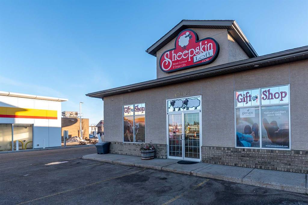 4305 57 Avenue, Lloydminster, AB