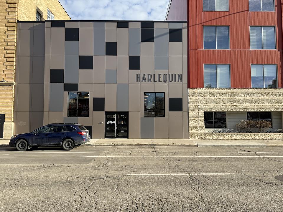 375 Hargrave Street, Winnipeg, MB