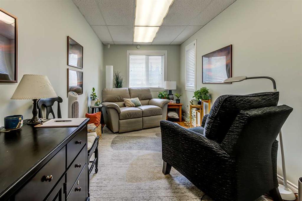 6417 112 Avenue Northwest, Edmonton, AB