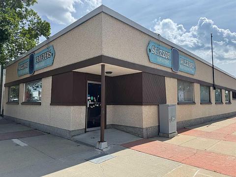 5033 50 Avenue, Ponoka, AB