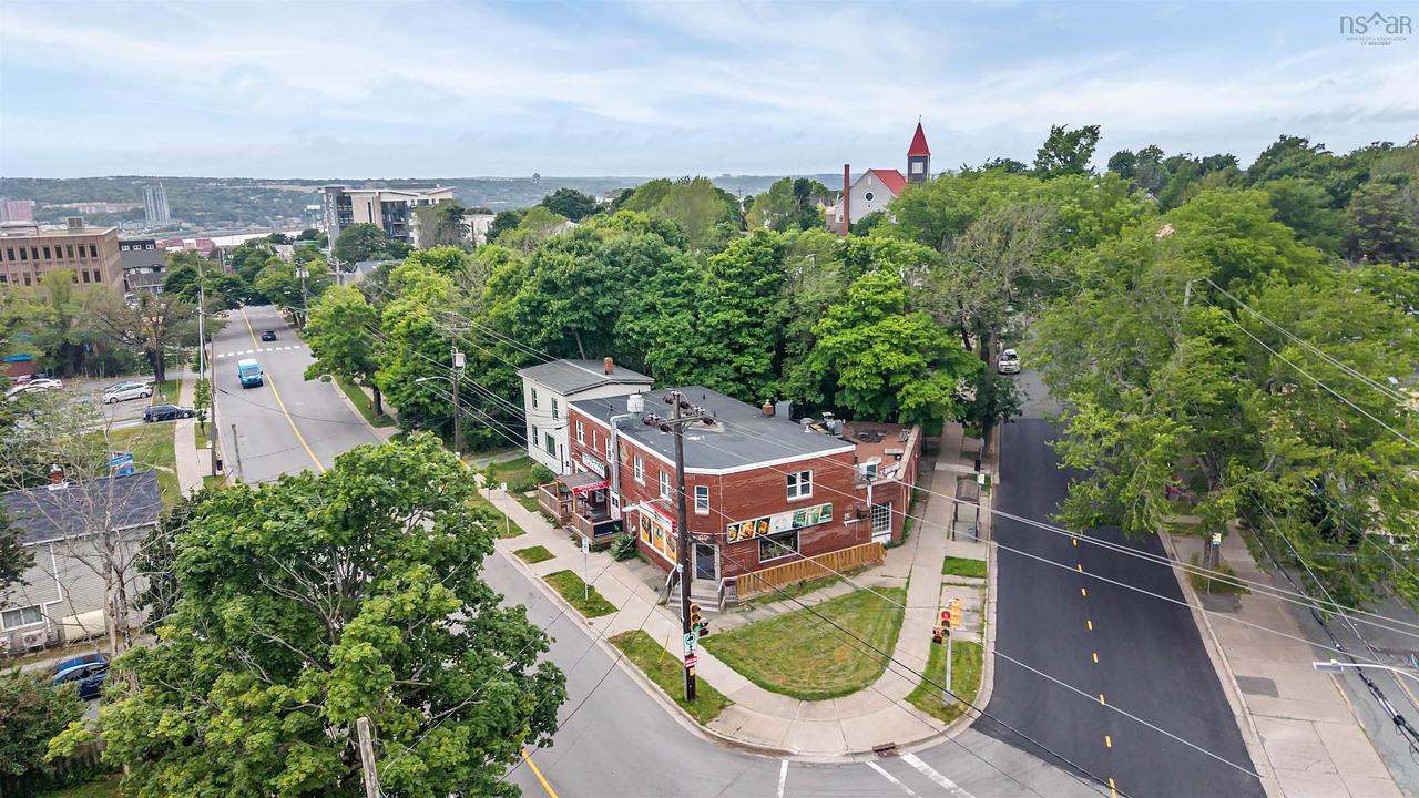 6105 Lady Hammond Road, Halifax, NS